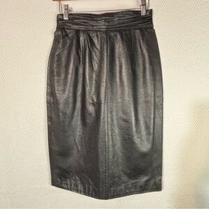 Sz S Leather Pencil Skirt Lined Ruched Waistband Back Slit Zipper Closure